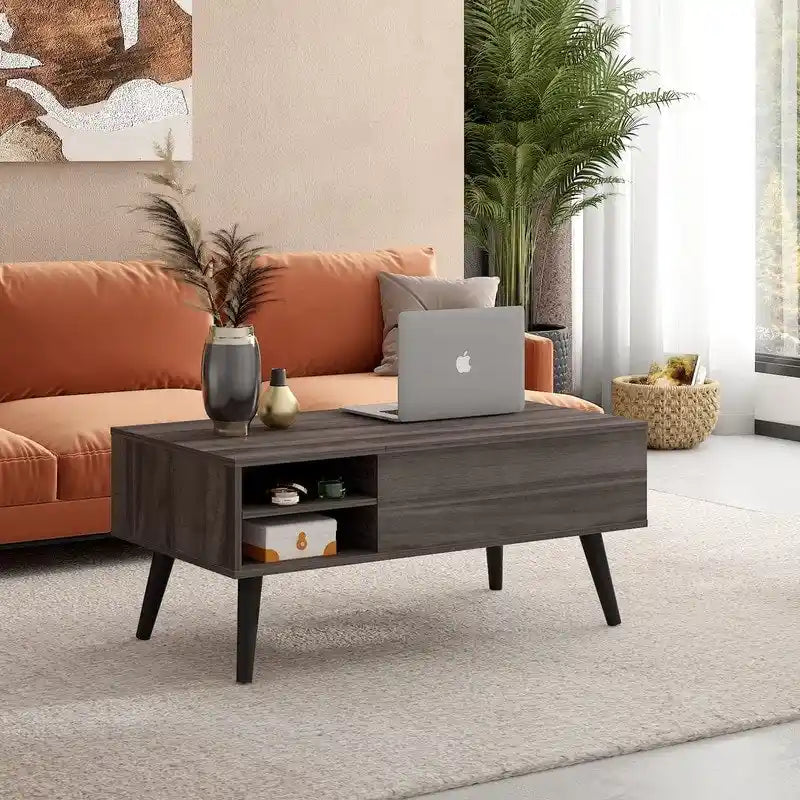 Couchtisch mit Hubplatte, verstecktem Stauraum, seitlicher Ablage und Holzmaserung im Mid-Century-Stil