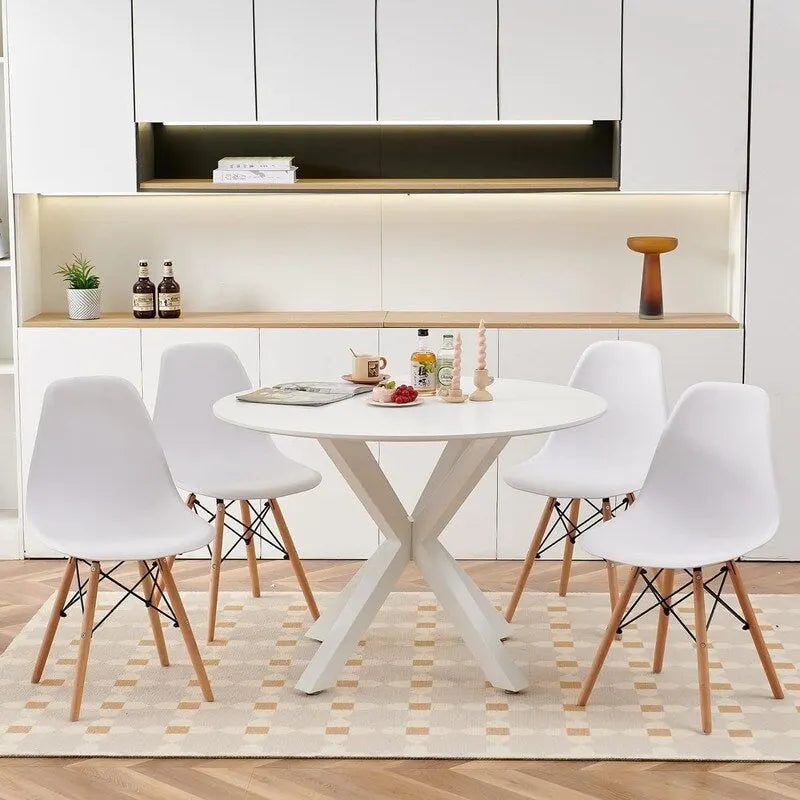 Runder Esstisch im Landhausstil mit MDF-Tischplatte und Metall-Säulenfuß, für 4-6 Personen, 107 cm
