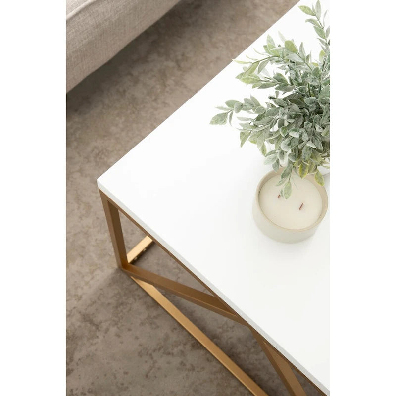 Quadratischer geometrischer Couchtisch mit Metallgestell, moderner Glamour-Stil in Weiß und Gold